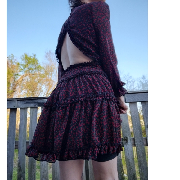 Women's Rosette Pattern Dress - Picture 2 of 5